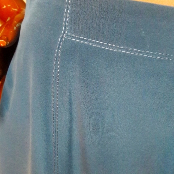 100% Silk Skirt by Katherine Kelly Size 8 - Picture 2 of 4